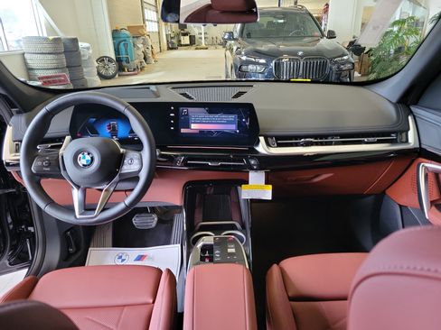 New 2026 BMW X1 xDrive28i w/ Technology Package image 3