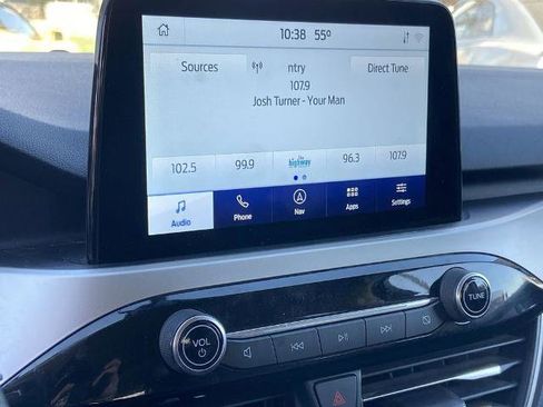 Used 2020 Ford Escape SE Sport image 9