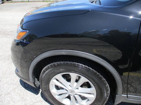 Used 2016 Nissan Rogue SV FWD image 13