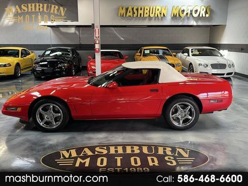 Used 1996 Chevrolet Corvette Convertible RWD image 1