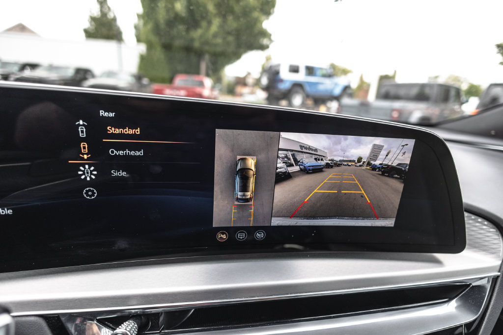 Used 2024 Cadillac Lyriq Sport RWD image 12