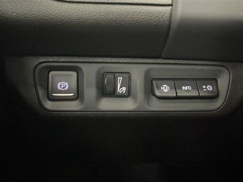 Used 2022 GMC Acadia AT4 w/ Technology Package AWD/4WD image 36