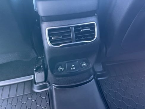 Used 2023 Hyundai Santa Fe Calligraphy image 23