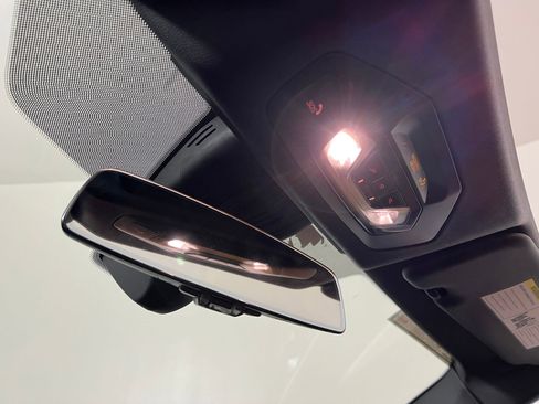 Certified 2023 BMW 430i Convertible w/ Premium Package image 18