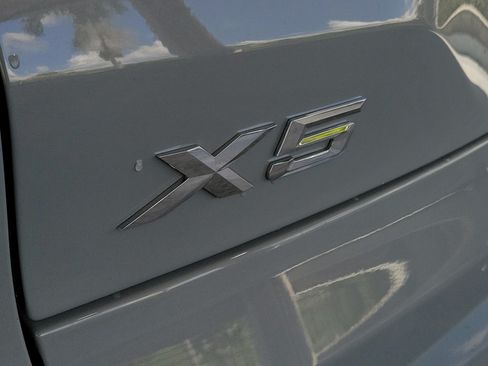 Used 2024 BMW X5 xDrive40i w/ M Sport Package AWD/4WD image 7