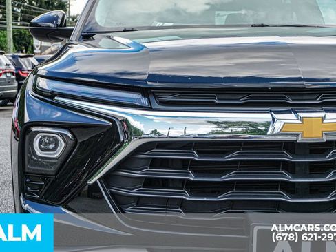 Used 2025 Chevrolet TrailBlazer LT AWD/4WD image 11