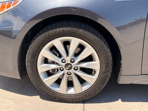 Used 2018 Kia Optima S FWD image 6