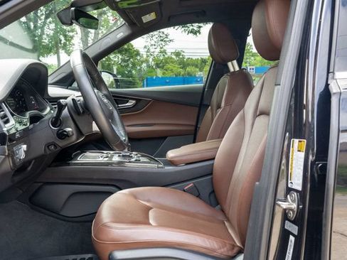 Used 2019 Audi Q7 3.0T Prestige w/ Prestige Package AWD/4WD image 17