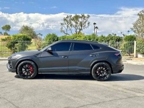 Used 2021 Lamborghini Urus image 5