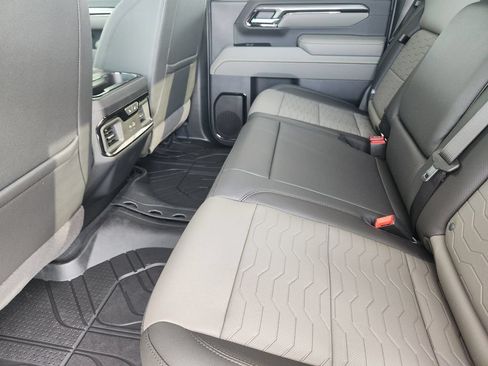 New 2026 Chevrolet Silverado 2500 ZR2 AWD/4WD image 20