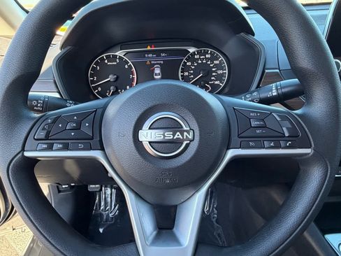 Certified 2025 Nissan Altima 2.5 SV image 29