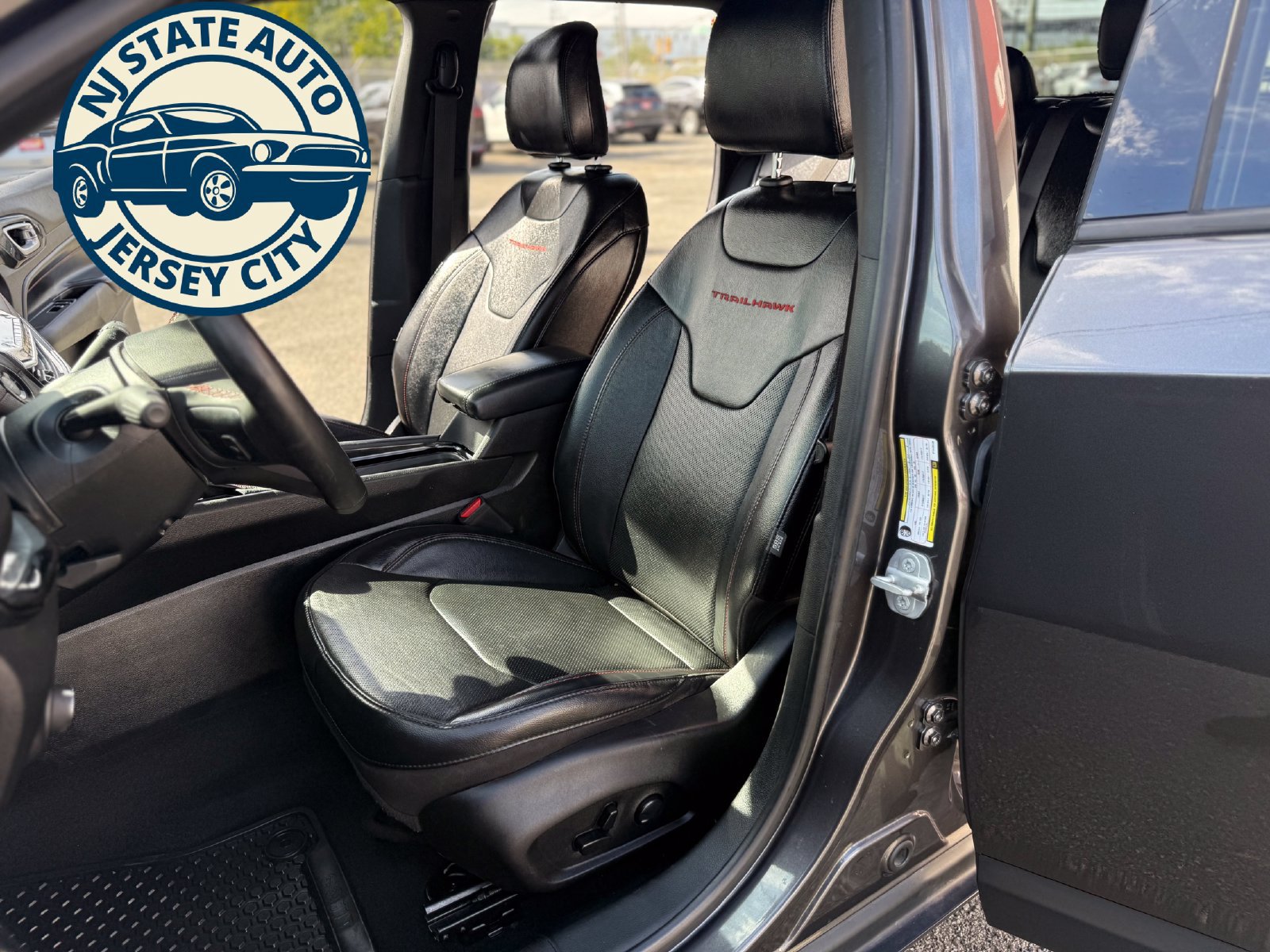 Used 2023 Jeep Compass Trailhawk w/ Trailhawk Elite Group AWD/4WD image 25