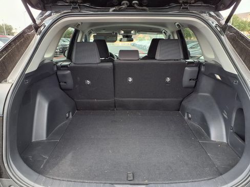 Used 2023 Toyota RAV4 LE FWD image 10