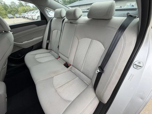 Used 2016 Hyundai Sonata SE FWD image 17