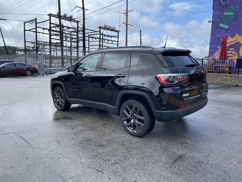 Used 2026 Jeep Compass Limited AWD/4WD image 3
