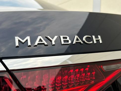 Used 2024 Mercedes-Benz Maybach S 680 4MATIC image 32