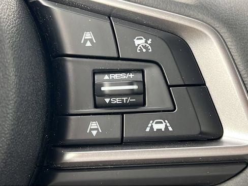 Used 2019 Subaru Crosstrek 2.0i Limited w/ Moonroof Package w/Navigation AWD/4WD image 22