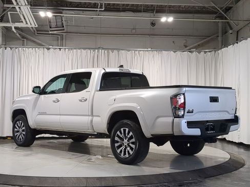 Used 2021 Toyota Tacoma Limited image 15