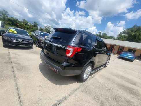 Used 2017 Ford Explorer FWD image 16