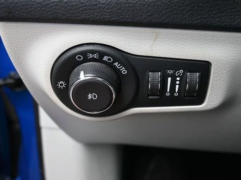 Used 2020 Jeep Compass Limited w/ Luxury Seat Group AWD/4WD image 17