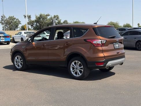 Used 2017 Ford Escape SE FWD image 8