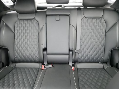 Used 2025 Genesis GV70 3.5T Sport w/ Sport Advanced Package image 13