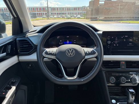 Used 2026 Volkswagen Taos S FWD image 27