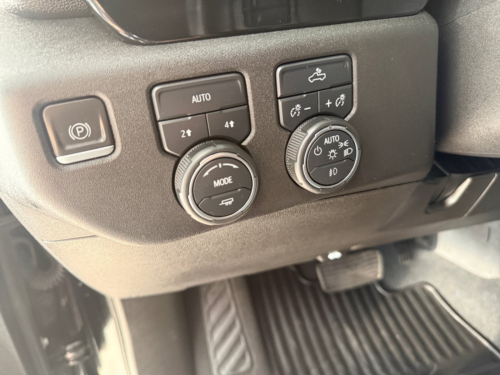 Used 2023 Chevrolet Silverado 1500 RST AWD/4WD image 22