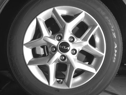 Used 2025 Kia Soul LX w/ LX Technology Package FWD image 12