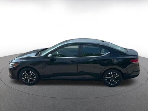 Used 2025 Nissan Sentra SV FWD image 9