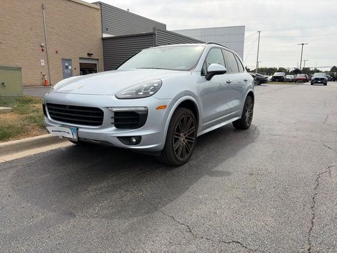 Used 2016 Porsche Cayenne AWD/4WD image 6