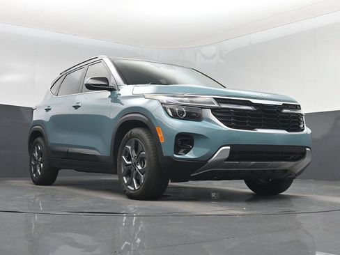 Certified 2024 Kia Seltos S FWD image 32