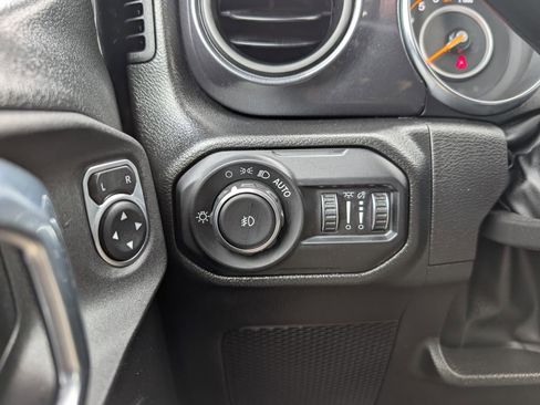 Used 2022 Jeep Wrangler Unlimited Sport image 38