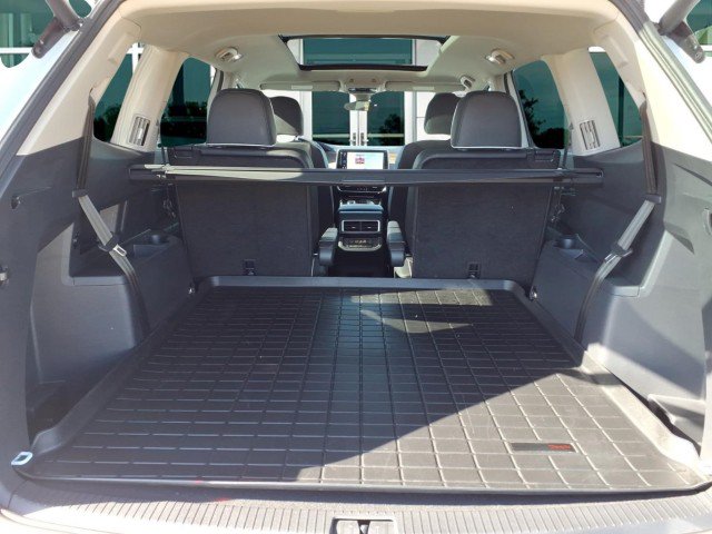 Certified 2025 Volkswagen Atlas SEL Premium R-Line AWD/4WD image 8