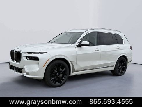 Used 2025 BMW X7 xDrive40i image 7
