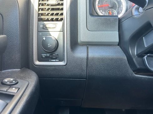 Used 2019 RAM 1500 Tradesman w/ Tradesman SXT Package image 20