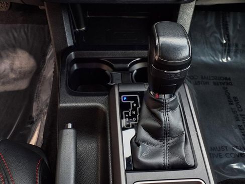 Certified 2023 Toyota Tacoma TRD Off-Road image 12