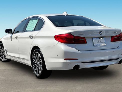Used 2017 BMW 530i xDrive AWD/4WD image 4