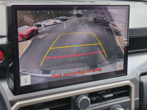 Used 2024 Toyota Tacoma TRD Off-Road image 20