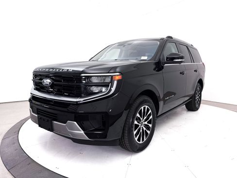 Used 2025 Ford Expedition Platinum AWD/4WD image 17