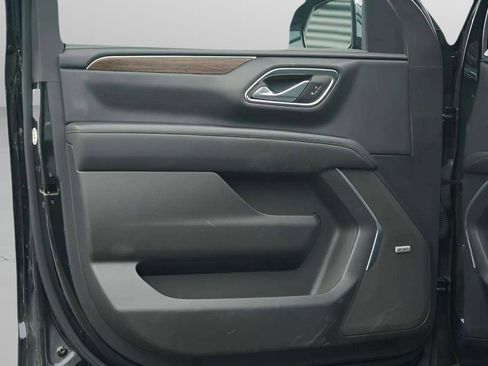 Used 2024 Chevrolet Suburban Premier image 70