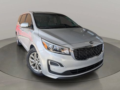 Used 2019 Kia Sedona EX FWD image 7
