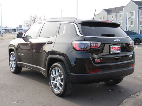 Used 2023 Jeep Compass Latitude image 8