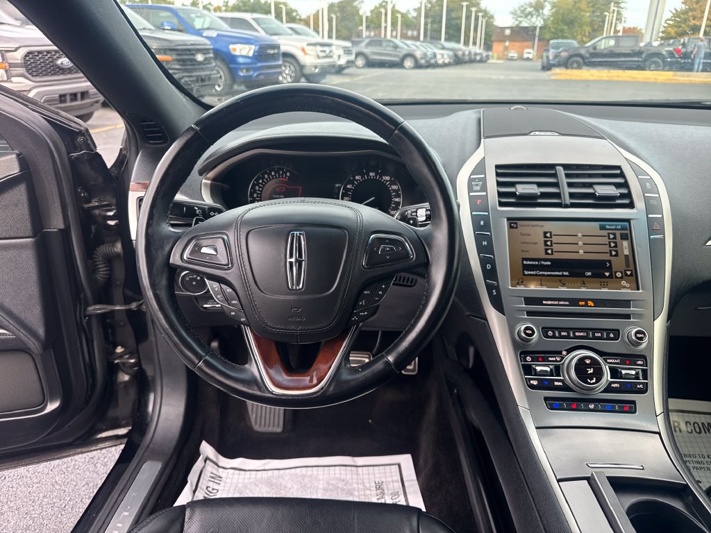 Used 2018 Lincoln MKZ Reserve w/ Magnetic Appearance Package FWD image 23