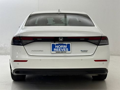 Used 2023 Honda Accord Touring image 9