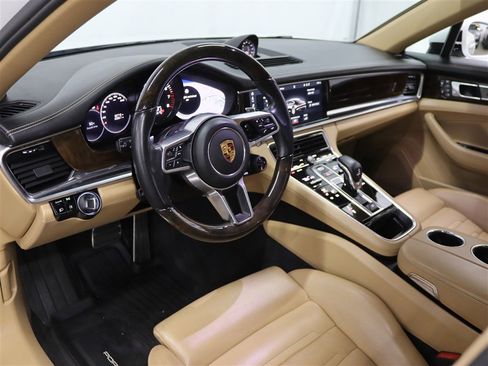 Used 2018 Porsche Panamera 4S image 20