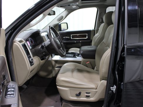 Used 2012 RAM 1500 Laramie AWD/4WD image 3