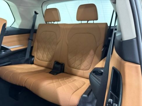 Used 2024 BMW X7 xDrive40i w/ Parking Assistance Package AWD/4WD image 34