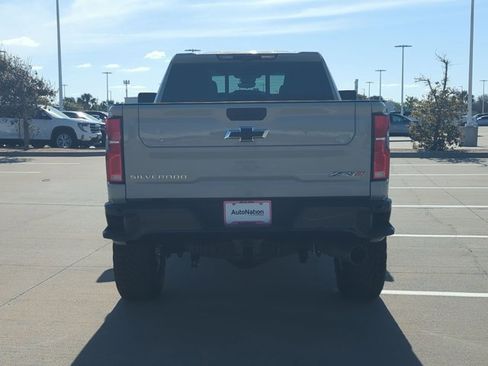 New 2026 Chevrolet Silverado 2500 ZR2 image 8