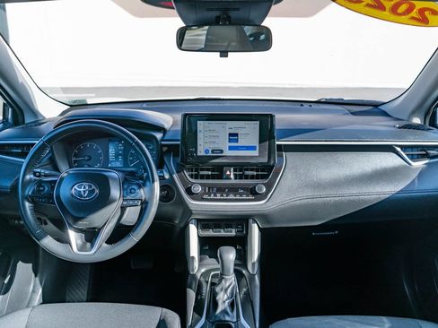 Certified 2025 Toyota Corolla Cross LE FWD image 20